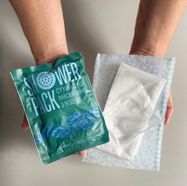 Сухой душ для военных с водой SHOWER PACK, 10 шт &mdash; готовый набор для полевых условий (пенная рукавица + полотенце + 50 мл воды, одноразовый душ) id_42 фото